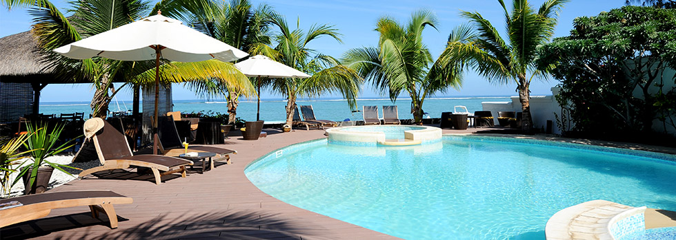 La piscine de l'Hôtel The Bay à l'île Maurice