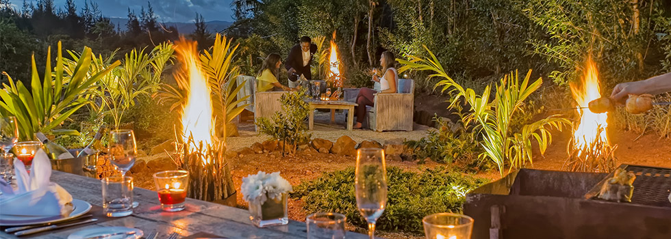 Le Shanti Maurice à l'île Maurice - dîner à la lueur des flambeaux